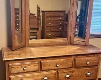 Nice bedroom dresser and set