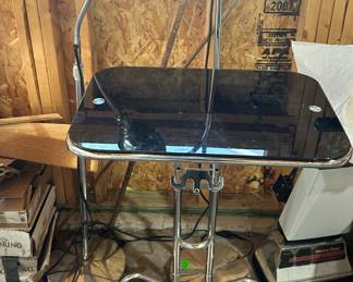 2 Medical lamps and computer desk
