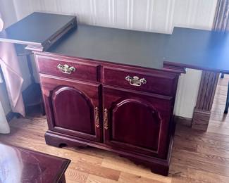 Dining room server