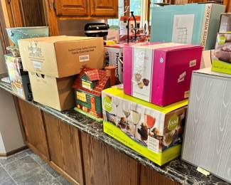 Many upscale cooking and baking utensils - some new in box!