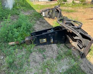 John Deere Worksite Pro HH60 skid steer hydraulic breaker