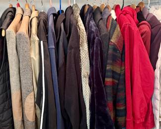 Very good men’s clothing w/lots New clothes too