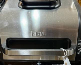 Ninja Grill ….light use / looks new