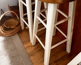 (4) Bar Stools / (2) Sizes