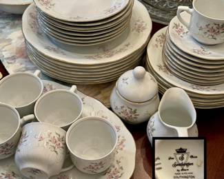 Another China Set /Polish 