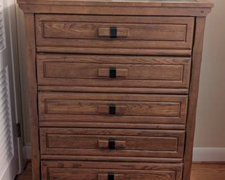 Bassett Chest