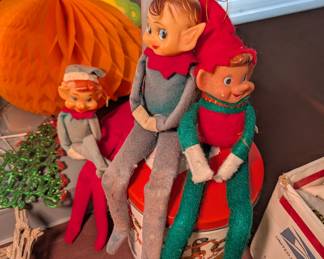 Elf(s) on the Shelf