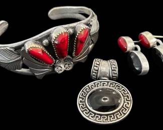 004 Sterling Silver Red Jasper Cuff Bracelet, Earrings, Pendant 70.39g