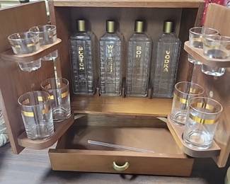 Vintage portable bar