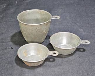 Vtg Mary Ann's Accurate Measure Set of 3 Cups