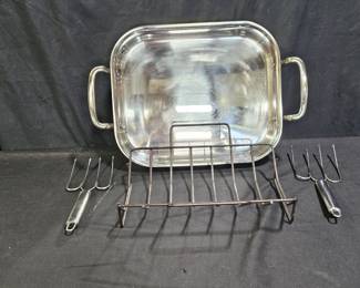 Calphalon 4 Piece Roasting Set: Pan, Rack, 2 Forks