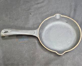 Vintage Unmarked Cast Iron Skillet
