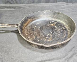 Vintage Lodge 10 SK Cast Iron Skillet