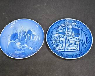 2 Grand Porcelain of Copenhagen Julen 1976