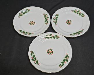 Holiday Holly by Royal Kent Bread Plates