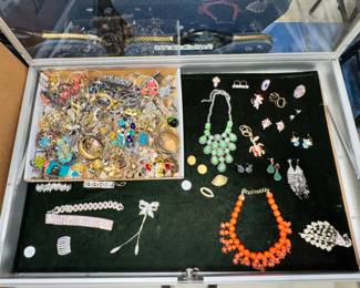 Costume Jewelry Orlando Estate Auction