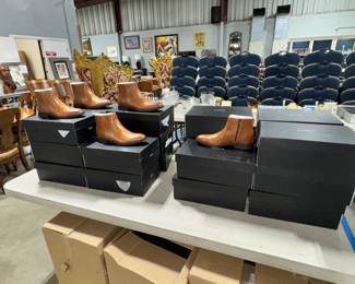 NIB Men's Boots Orlando Estate Auction
