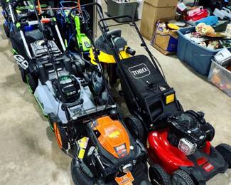 Lawn Mowers Orlando Estate Auction