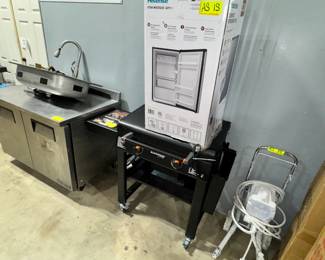 Commercial Sinks, BBQ Grills, Mini Fridge and Paint Sprayer
