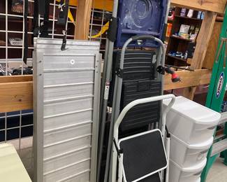 4' aluminum portable ramps.