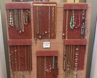 Jewelry - several vintage pieces