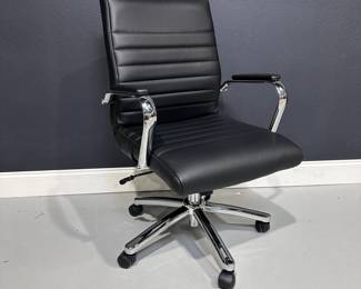 Lot 158 Black Office Chair Mid Back