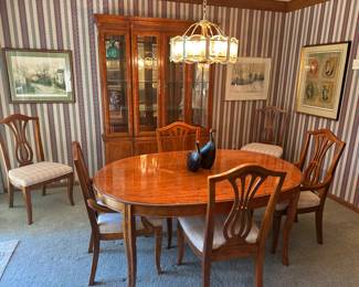 Dining room table and hutch 
