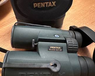 Pentax 8 x 43 binoculars 