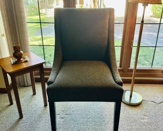 Hekman armless chair 