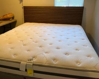 King Size Beautyrest Firm Mattress