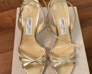 Jimmy Choo's in sizes 39-40 will be available
