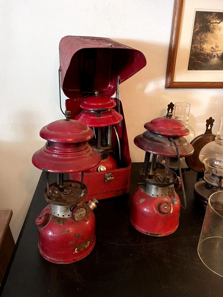 antique coleman lanterns