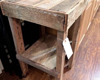 primitive furniture