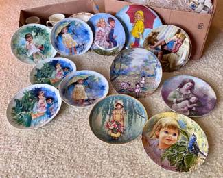 316 Dozens Of Decorative Dishes