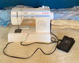 317 Singer Sewing Machine