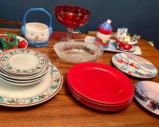 338 Misc. Christmas Dishes