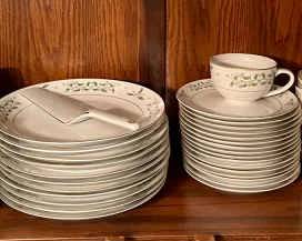 335 Gibson Christmas China