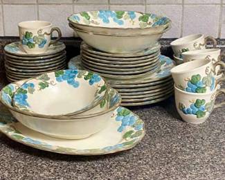 327 Metlox Poppy Trail Dish Set
