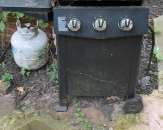 Dyna-Glo 3-Burner Gas Grill