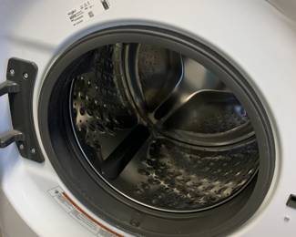 #111 Whirlpool Front Load Washing Machine w/pedestal Model WFW5628HW $100.00