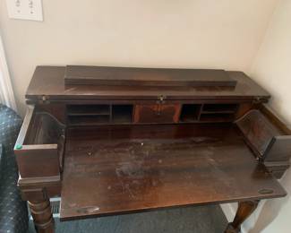 #92 Spinet Wood Desk w/flip Top w/cubbies w/pull-out tray & Side Pockets - 39x19x32 $175.00