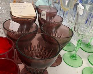 #189 Hazel Atlas Morocan Amethyst Juice/Sherbet - 7 pc $20.00