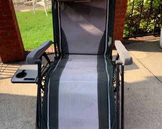 #134 Timer Ridge Anti-Gravity Chair w/Side Drink holder $40.00