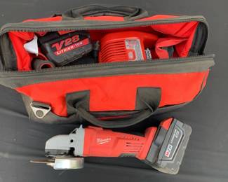 BK164Milwaukee 4.5 in Grinder