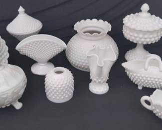 BK192Milk Glass Decor