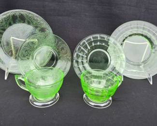 BK197Uranium glass.
