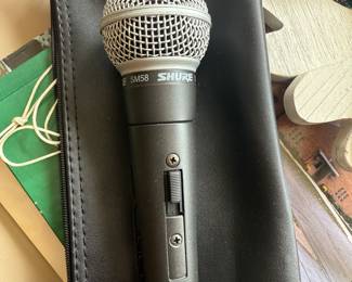 Shurer microphone
