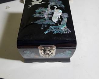 JEWELRY BOX