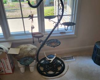 HEAVY METAL PLANT STAND