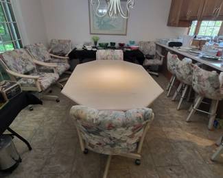 DINING TABLE N 6 CHAIRS